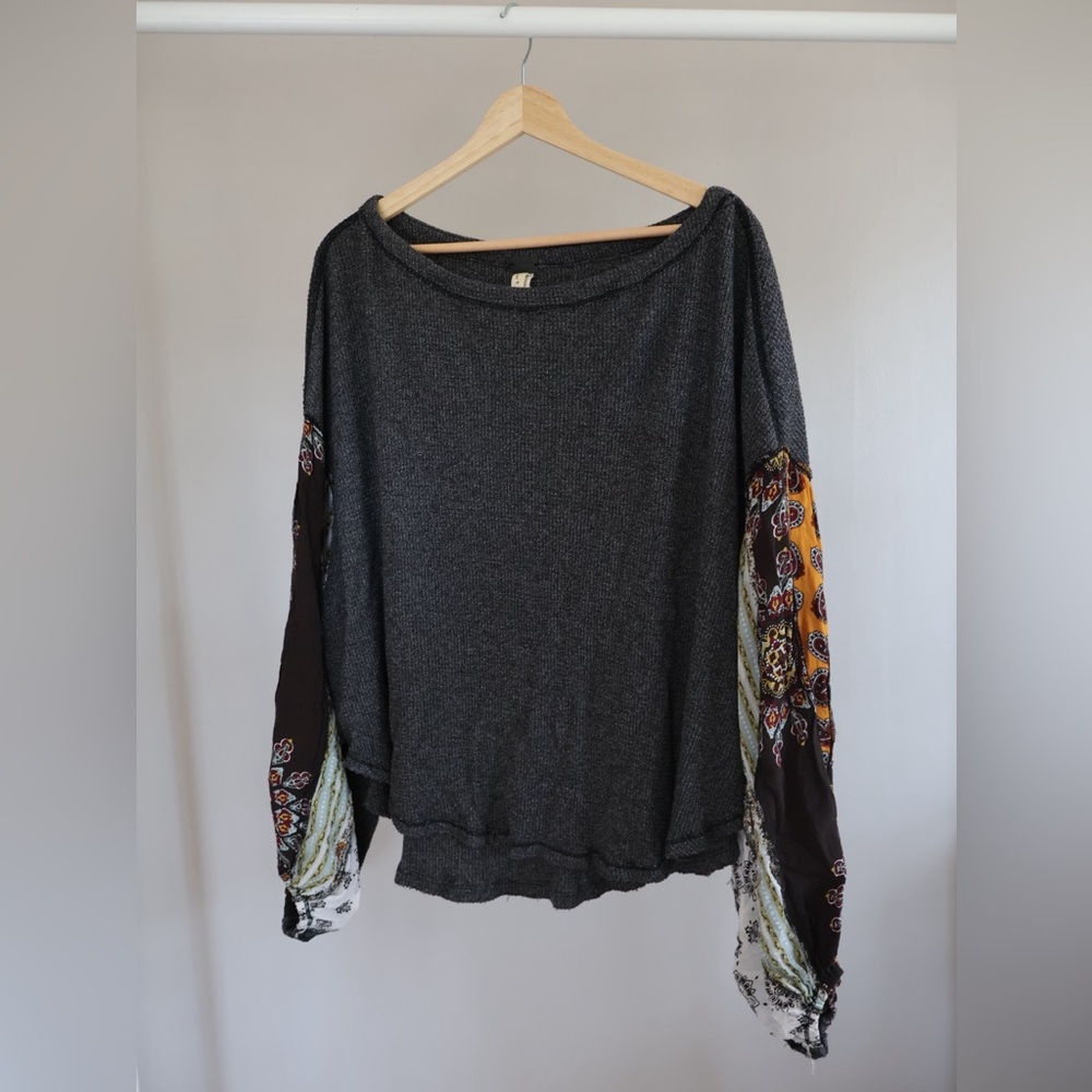 Free People Gray Women’s Top Colored Sleeves Size L